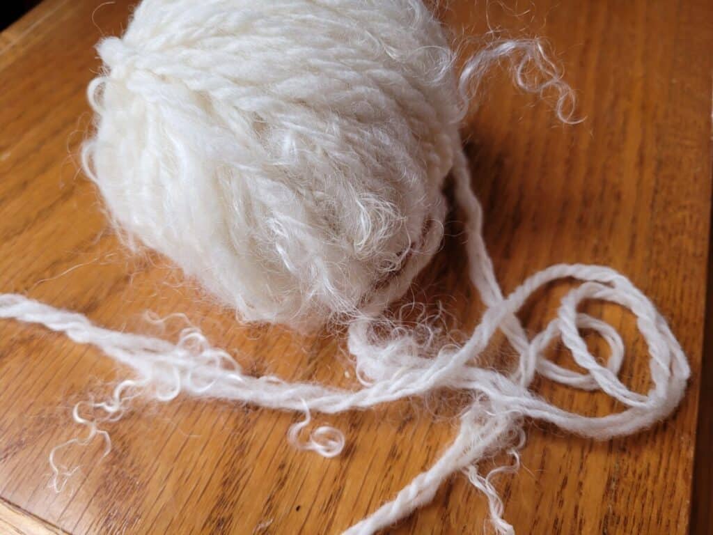 Falkland wool yarn with mohair curls